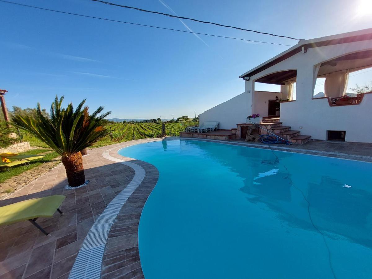 Agriturismo B&B Domo De Resteblas Berchidda Buitenkant foto