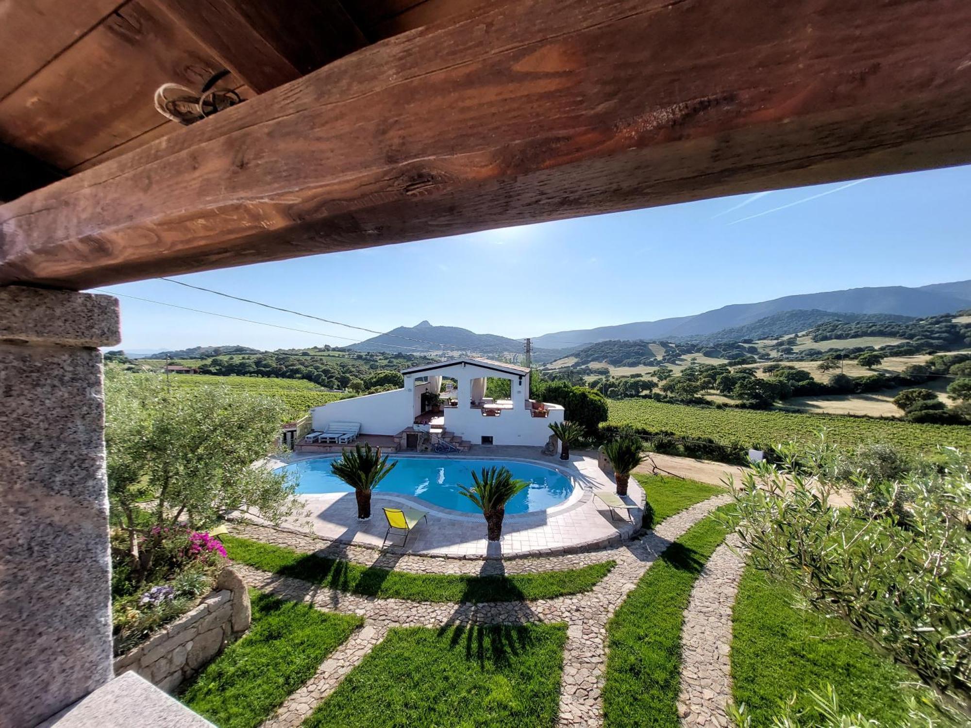 Agriturismo B&B Domo De Resteblas Berchidda Buitenkant foto