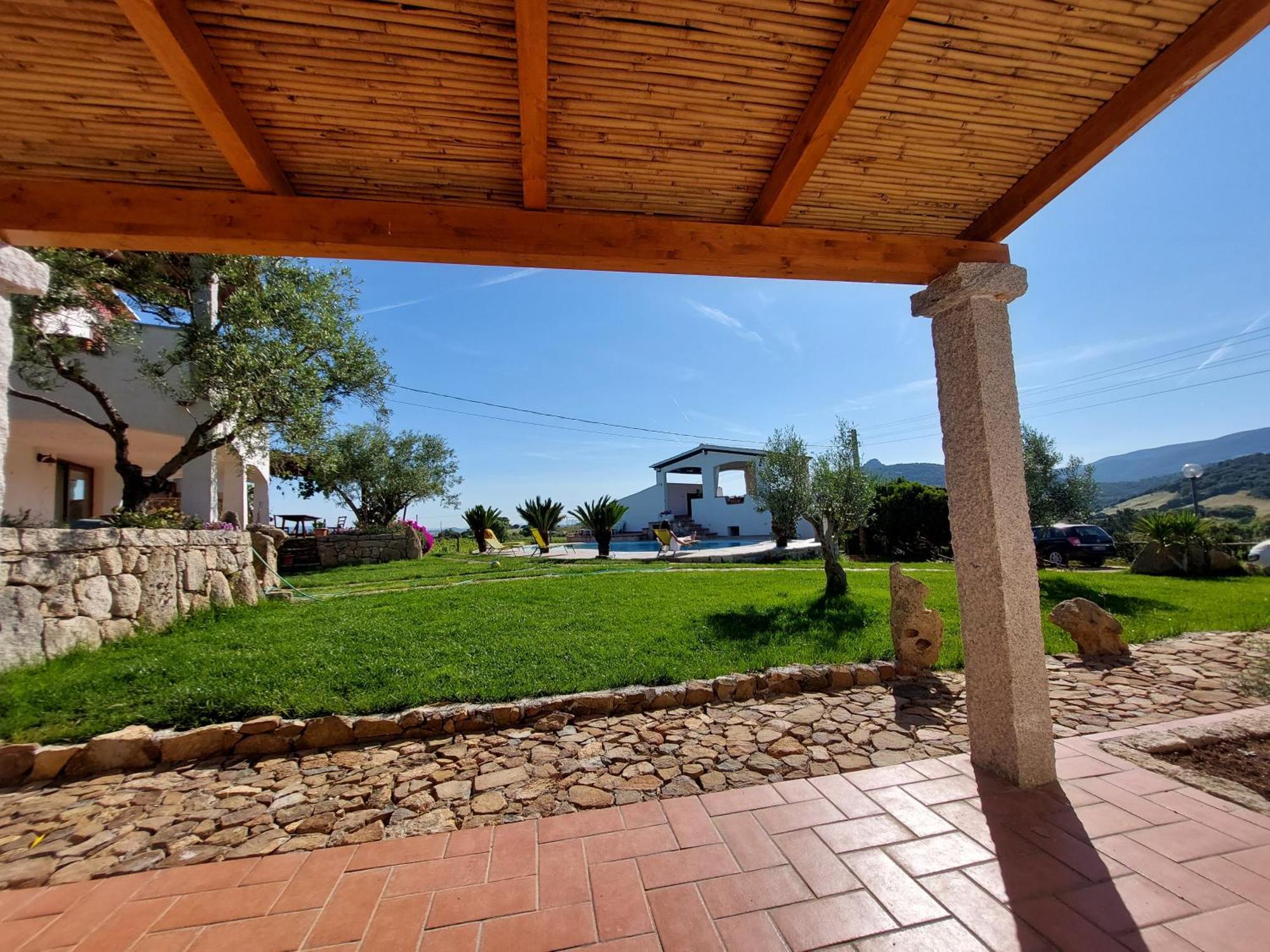 Agriturismo B&B Domo De Resteblas Berchidda Buitenkant foto