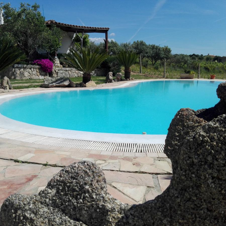 Agriturismo B&B Domo De Resteblas Berchidda Buitenkant foto